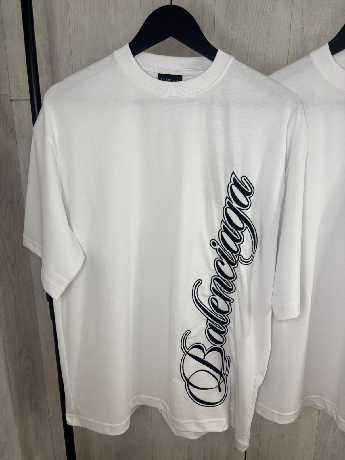 B CAMISETA