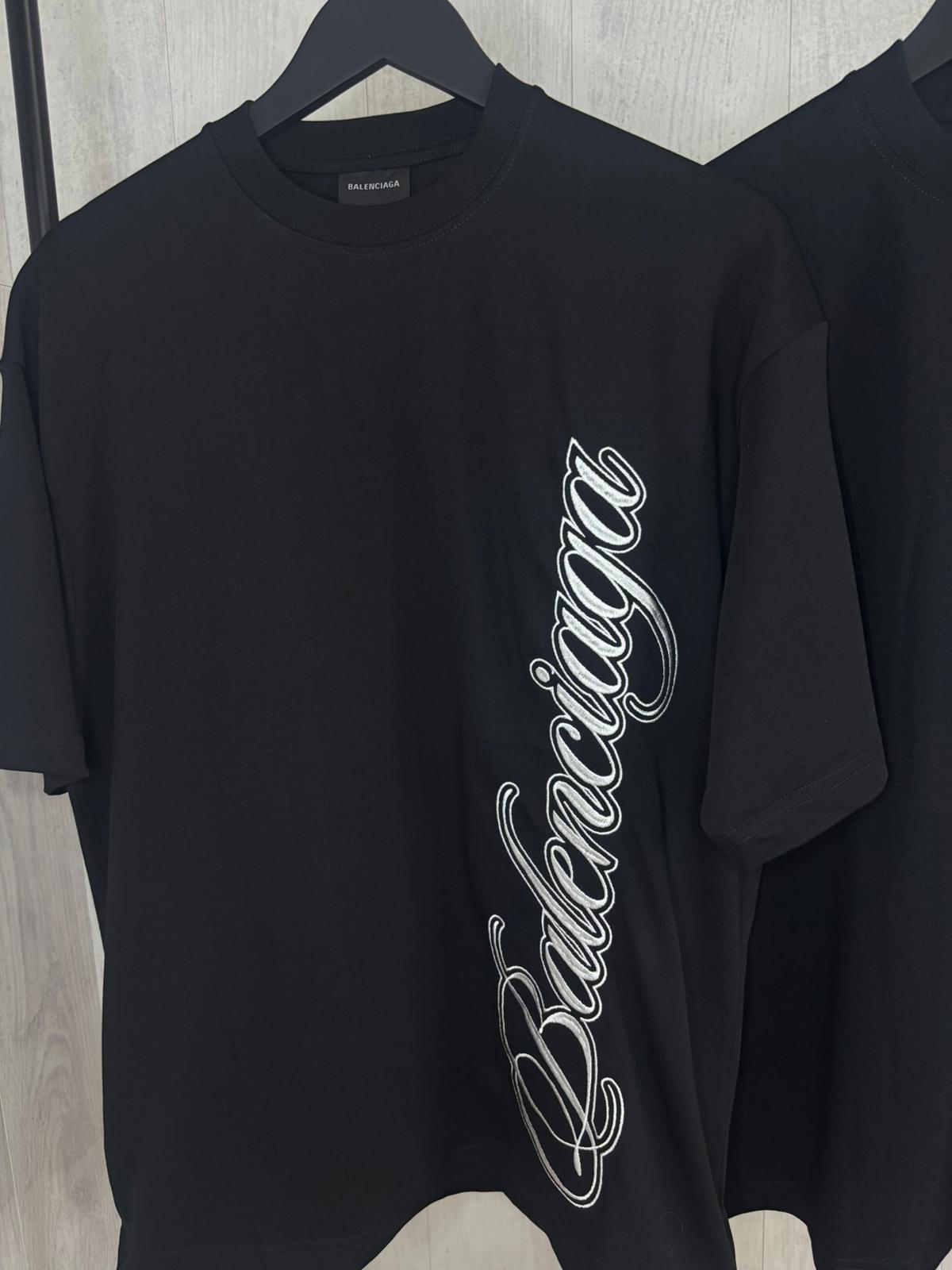 B CAMISETA