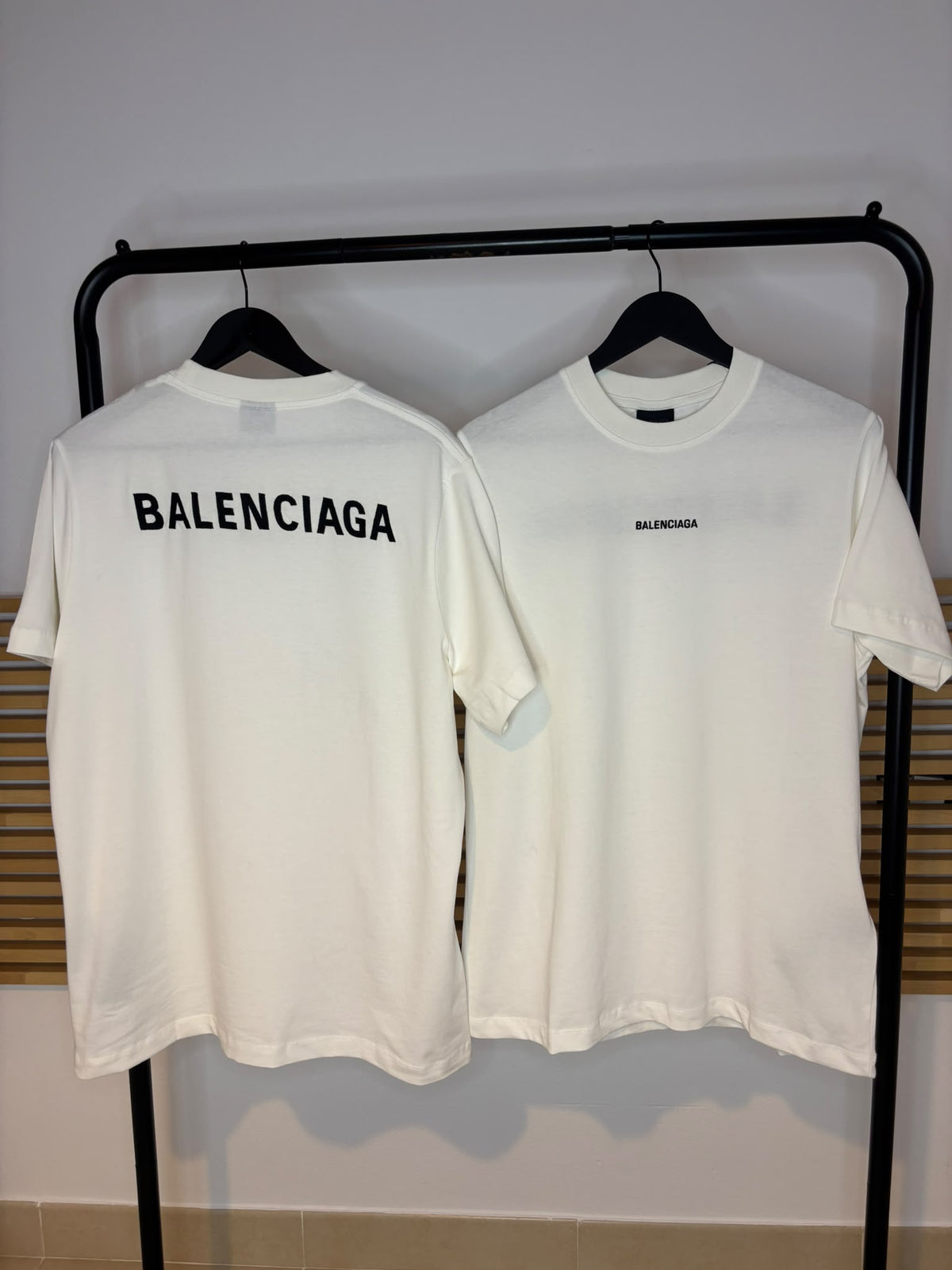 B CAMISETA